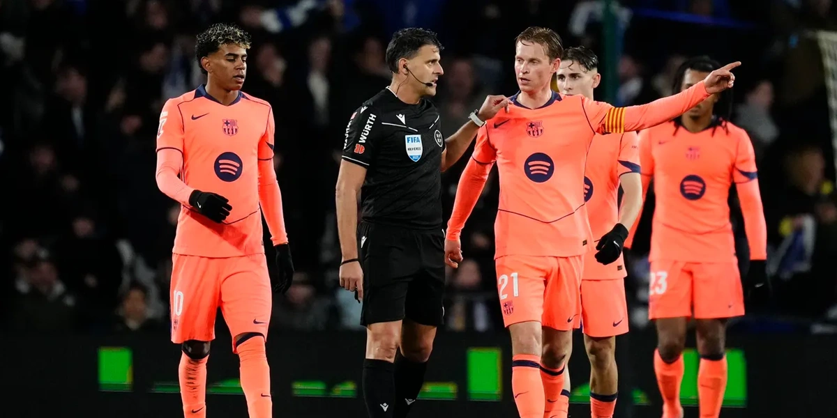 Frenkie De Jong Kecewa Berat: Sikap Arogan Wasit Hancurkan Rekor Barcelona
