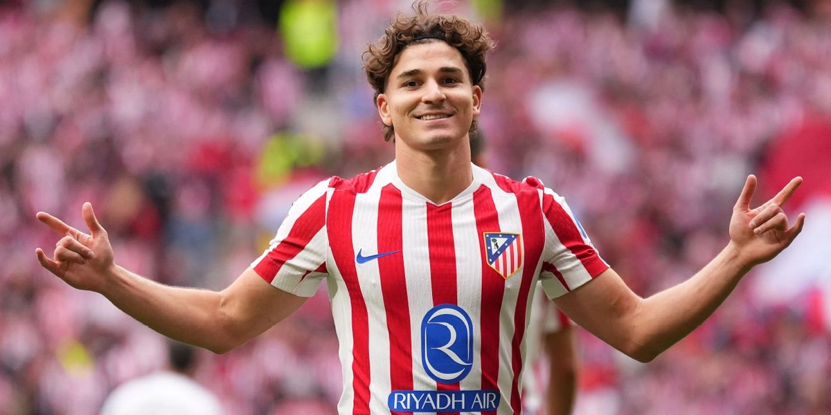 Rumor Transfer: Arsenal dan Chelsea Buru Julian Alvarez